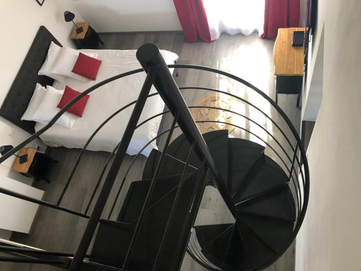 Robion en Luberon B&B Dans Mas En Pierres المظهر الخارجي الصورة