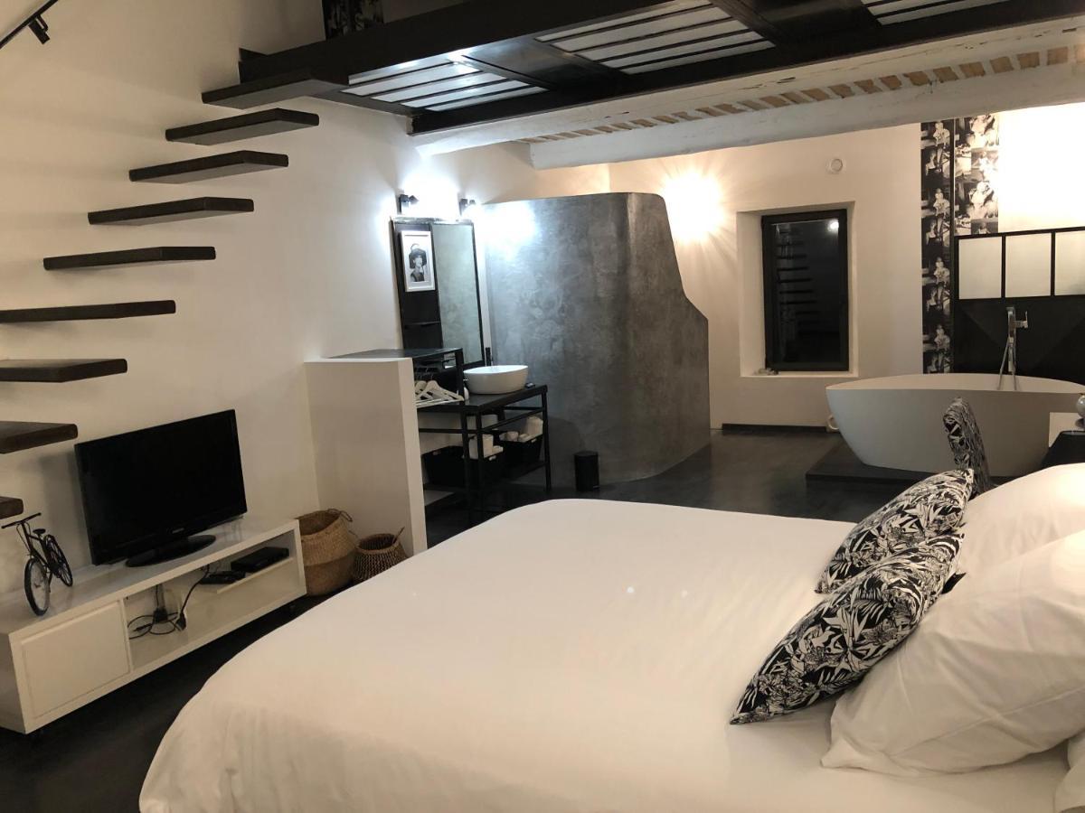 Robion en Luberon B&B Dans Mas En Pierres المظهر الخارجي الصورة