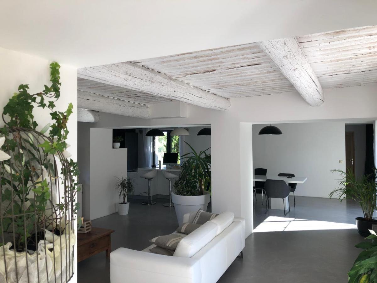 Robion en Luberon B&B Dans Mas En Pierres المظهر الخارجي الصورة