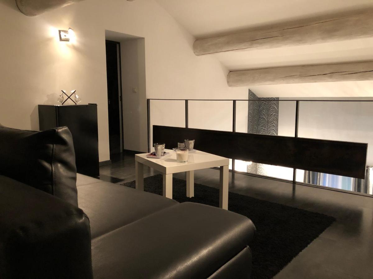 Robion en Luberon B&B Dans Mas En Pierres المظهر الخارجي الصورة