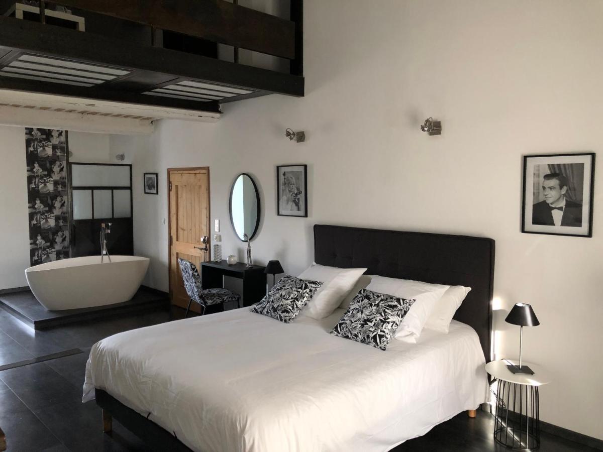 Robion en Luberon B&B Dans Mas En Pierres المظهر الخارجي الصورة
