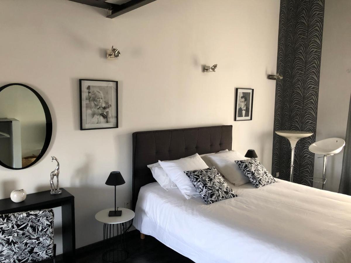 Robion en Luberon B&B Dans Mas En Pierres المظهر الخارجي الصورة