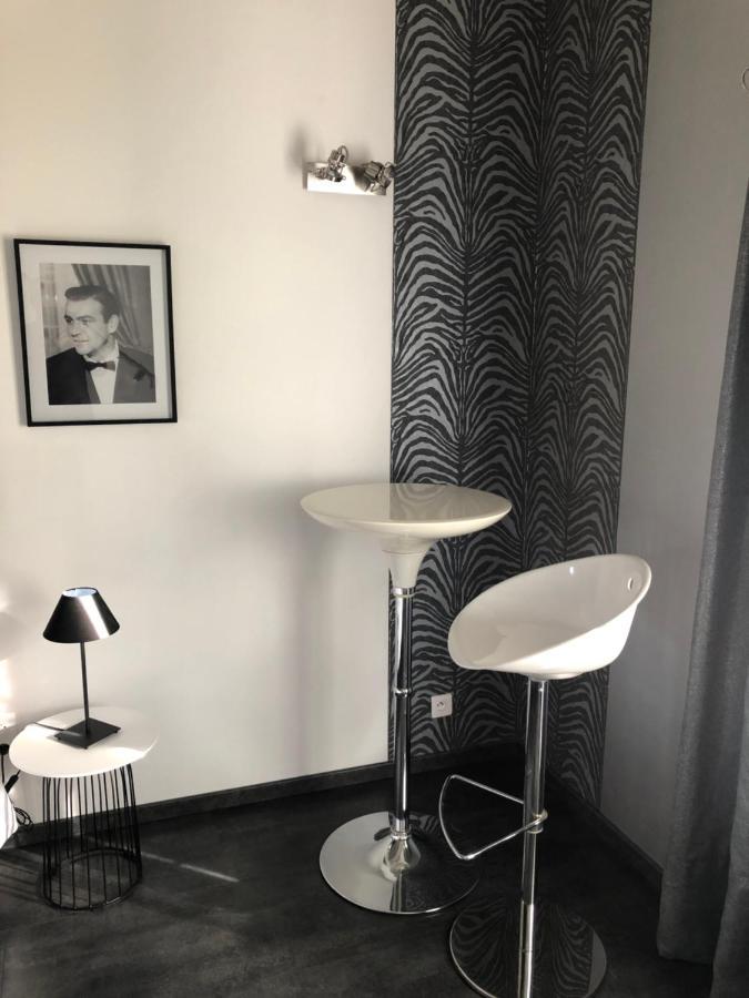 Robion en Luberon B&B Dans Mas En Pierres المظهر الخارجي الصورة