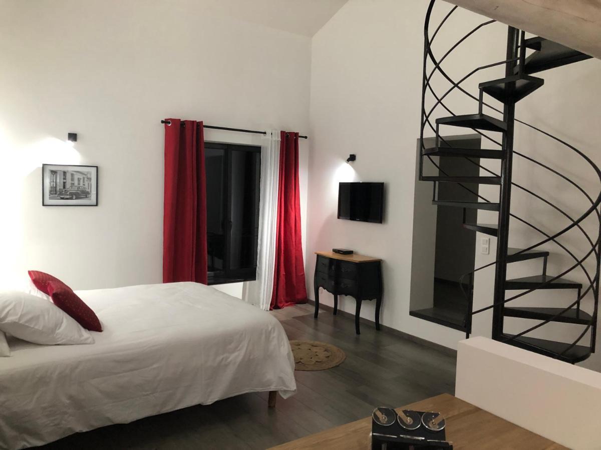 Robion en Luberon B&B Dans Mas En Pierres المظهر الخارجي الصورة